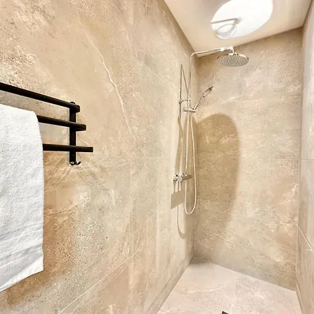 L'harmonie Marbree - Convivial - Parking Prive - Calme Apartment